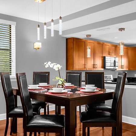 Cozy & Elegant 4Br Enchanted Townhouse - 1 Mile To Disney With Resort Pool, Gym, & Jacuzzi Orlando Eksteriør billede