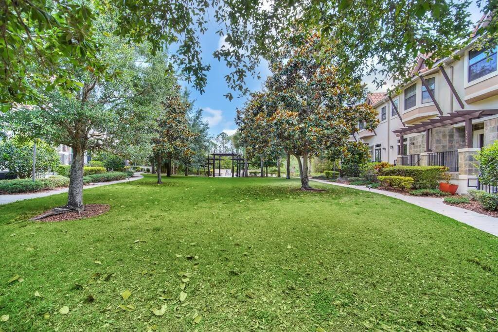 Cozy & Elegant 4Br Enchanted Townhouse - 1 Mile To Disney With Resort Pool, Gym, & Jacuzzi Orlando Eksteriør billede