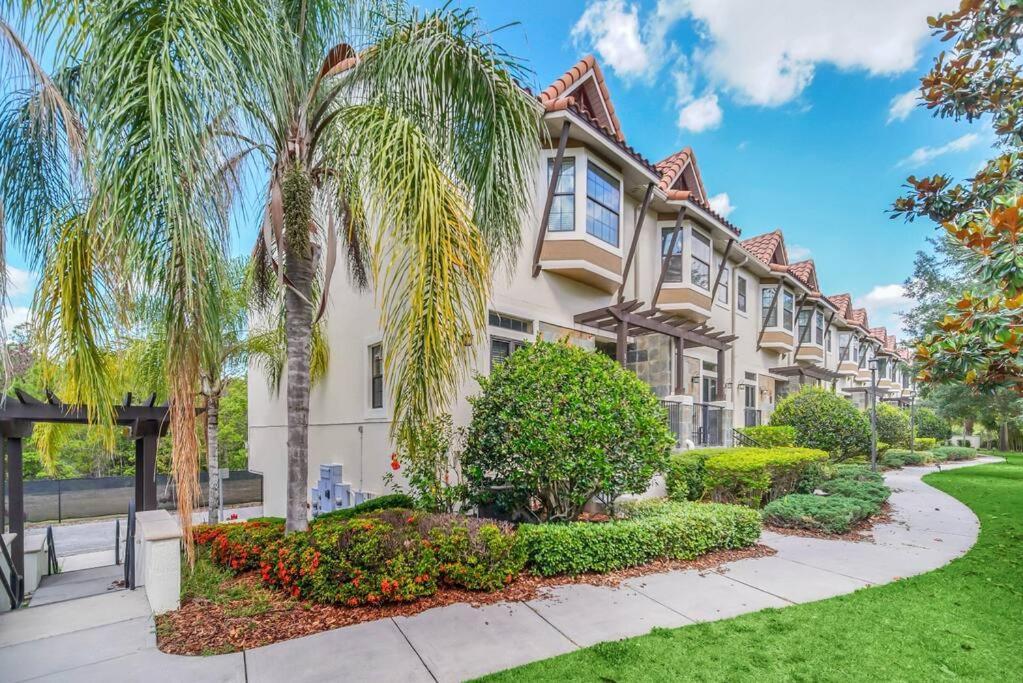 Cozy & Elegant 4Br Enchanted Townhouse - 1 Mile To Disney With Resort Pool, Gym, & Jacuzzi Orlando Eksteriør billede