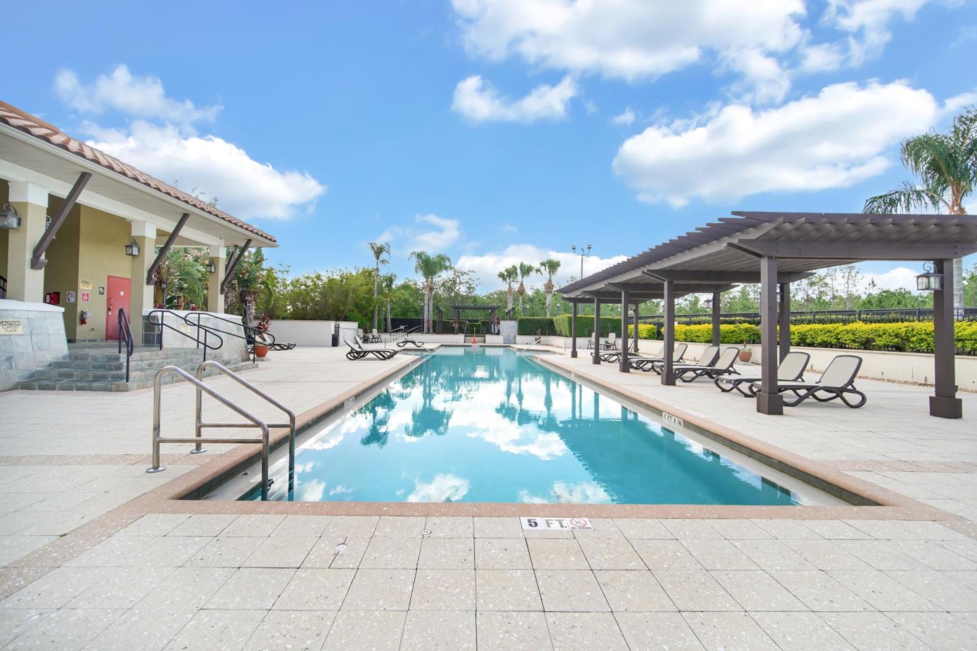 Cozy & Elegant 4Br Enchanted Townhouse - 1 Mile To Disney With Resort Pool, Gym, & Jacuzzi Orlando Eksteriør billede