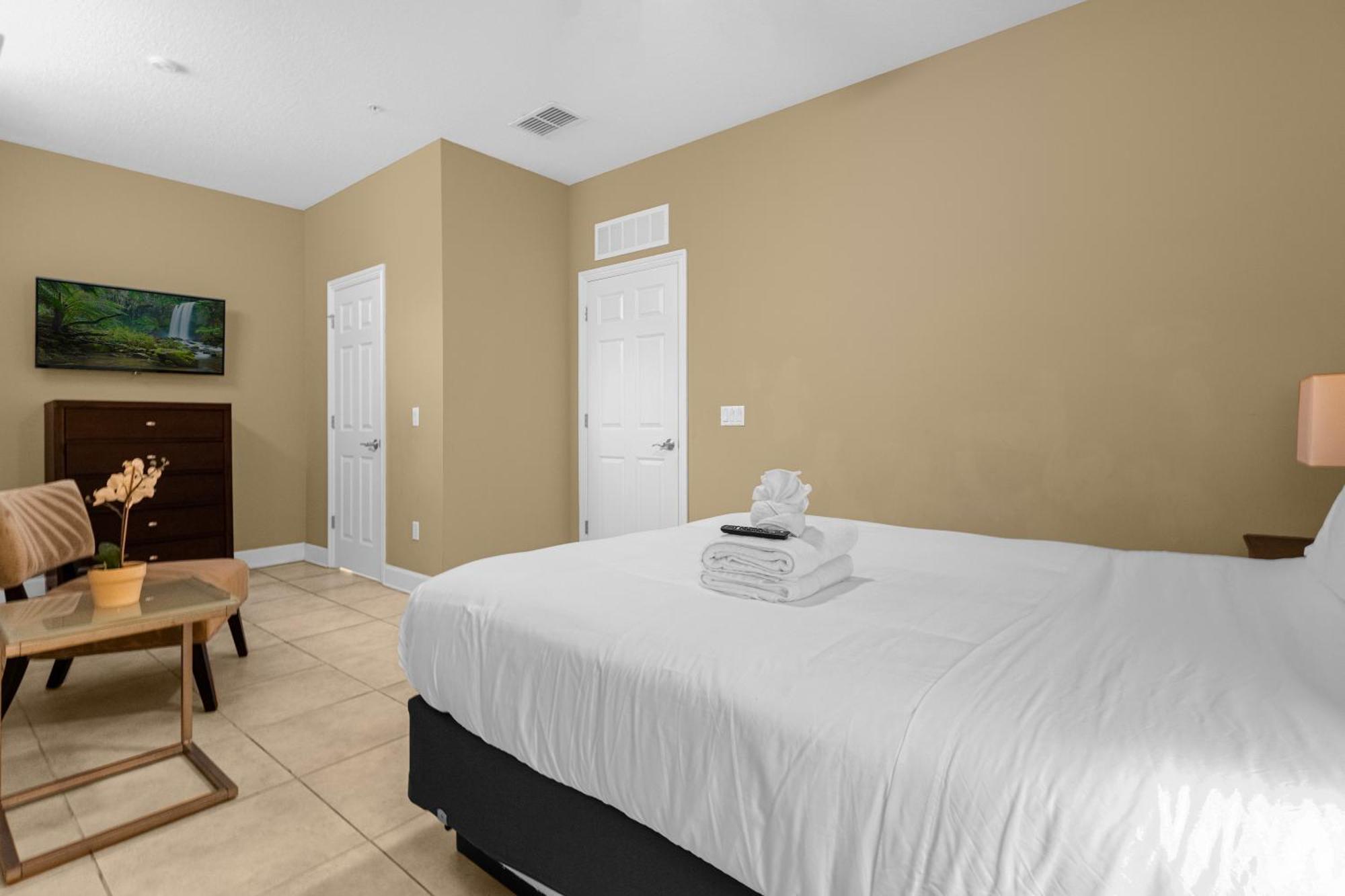 Cozy & Elegant 4Br Enchanted Townhouse - 1 Mile To Disney With Resort Pool, Gym, & Jacuzzi Orlando Eksteriør billede