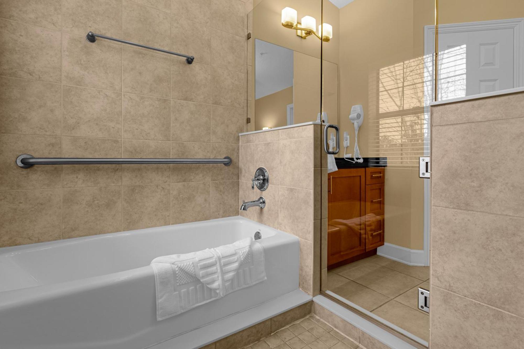 Cozy & Elegant 4Br Enchanted Townhouse - 1 Mile To Disney With Resort Pool, Gym, & Jacuzzi Orlando Eksteriør billede